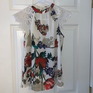 Floral key hole blouse